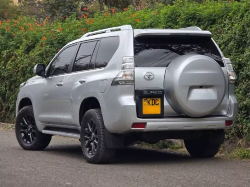 Toyota Land Cruiser   - 2014