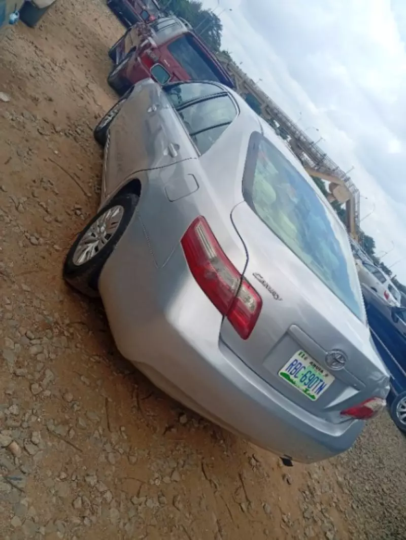 Toyota Camry   - 2007