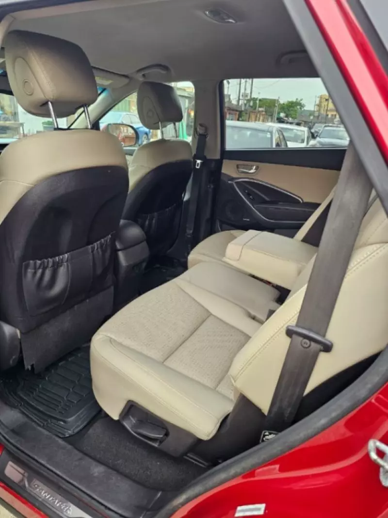 Hyundai Santa Fe   - 2013