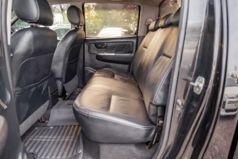 Toyota Hilux   - 2014