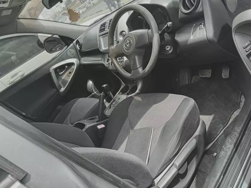 Toyota Rav4   - 2005