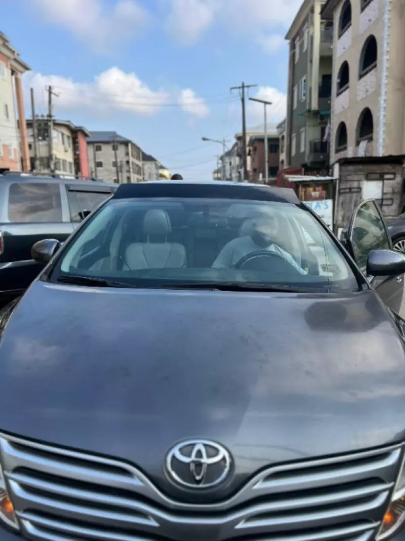 Toyota Venza   - 2010