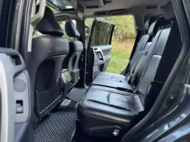 Toyota Land Cruiser Prado VX.L