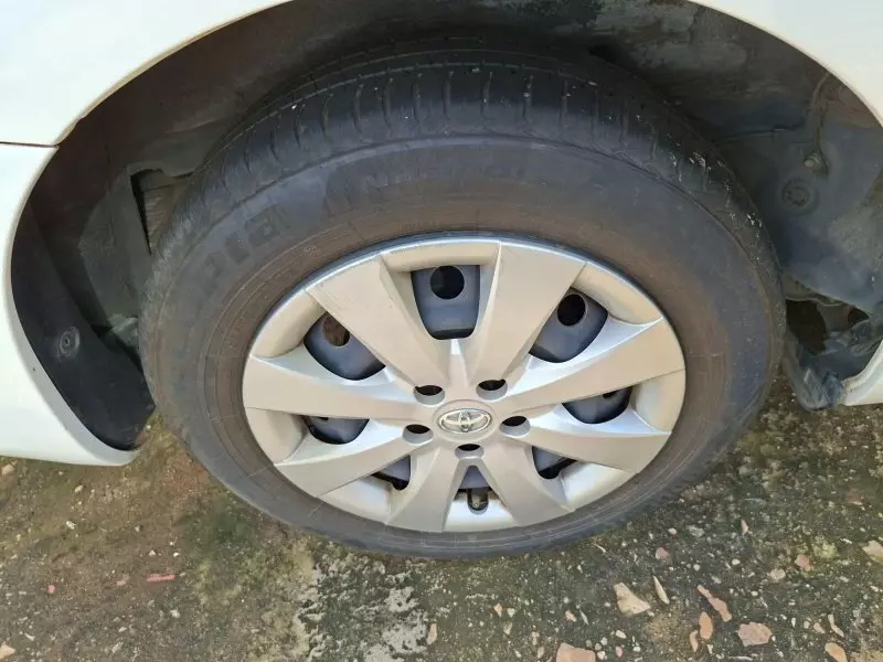 Toyota Premio    - 2011