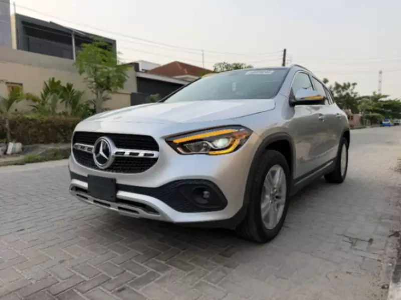 Mercedes-Benz GLA-Class   - 2021