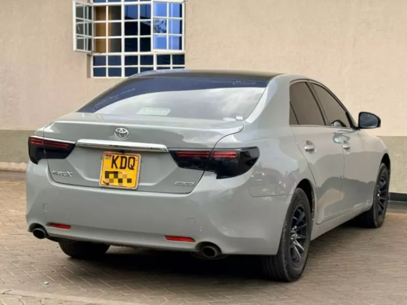 Toyota Mark X   - 2015