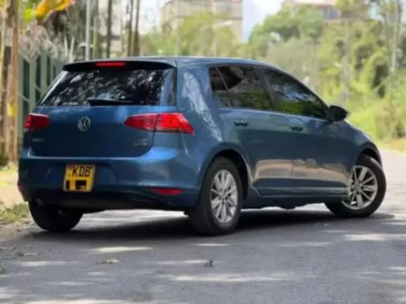 Volkswagen Golf   - 2013