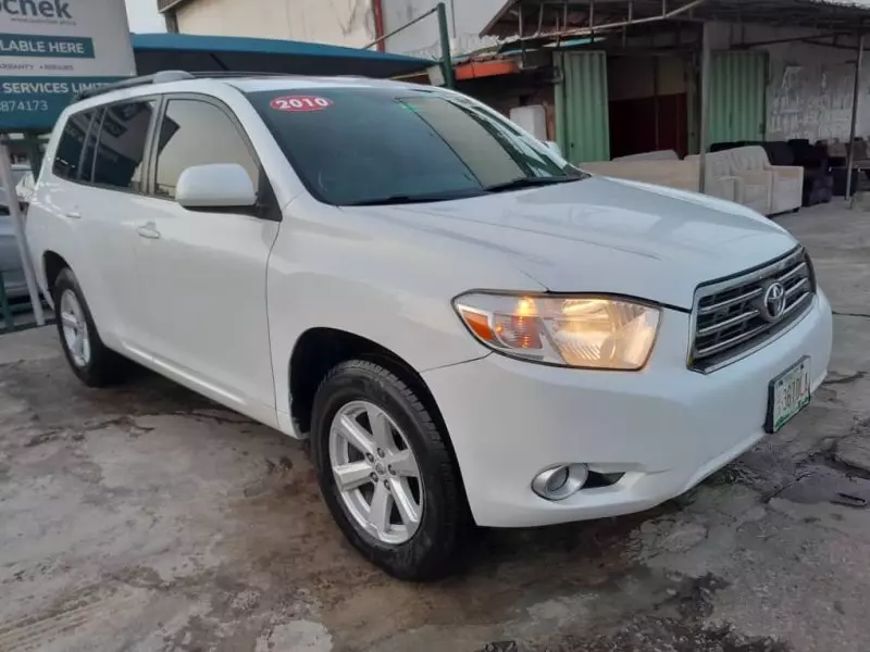Toyota Highlander   - 2010