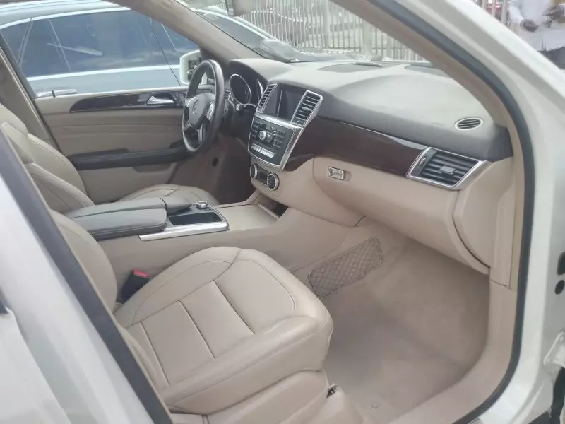 Mercedes-Benz ML 350   - 2013