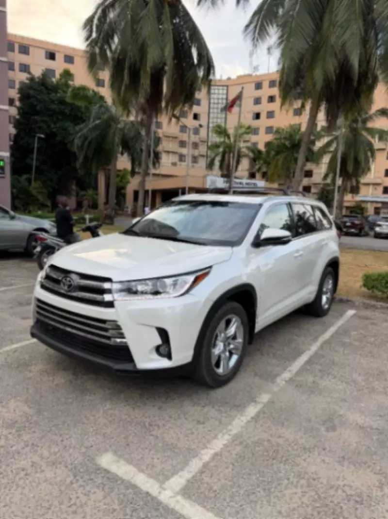 Toyota Highlander   - 2018
