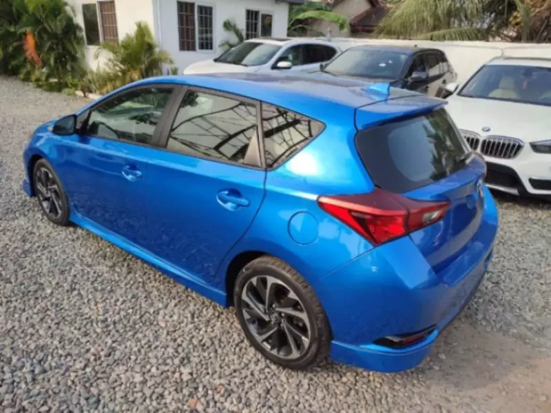 Toyota Corolla iM   - 2017