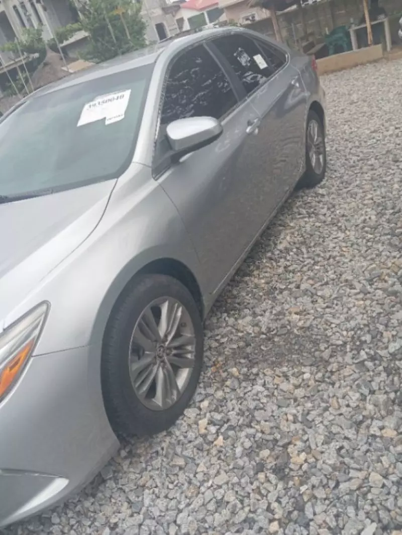 Toyota camry   - 2015