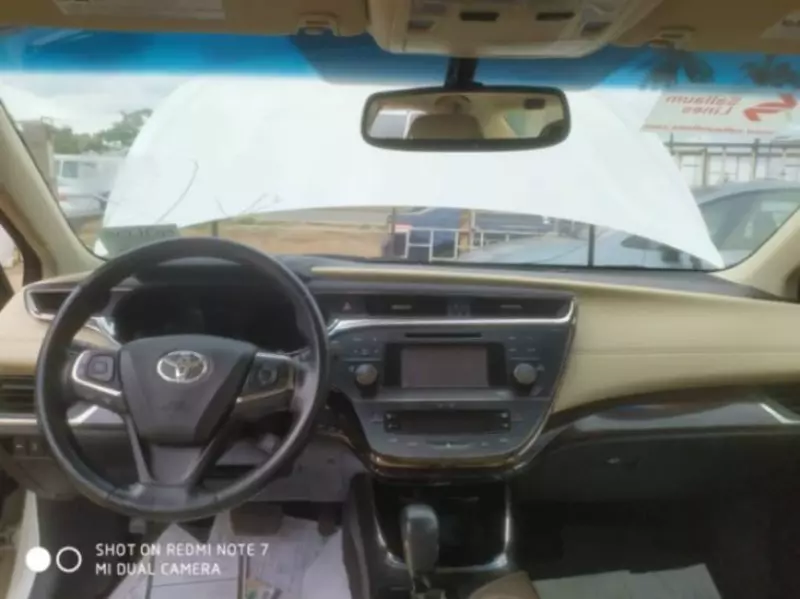 Toyota Avalon   - 2013
