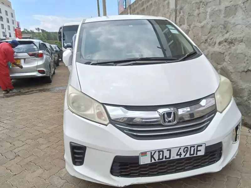 Honda Freed   - 2015