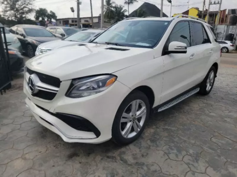 Mercedes-Benz ML-Class   - 2013