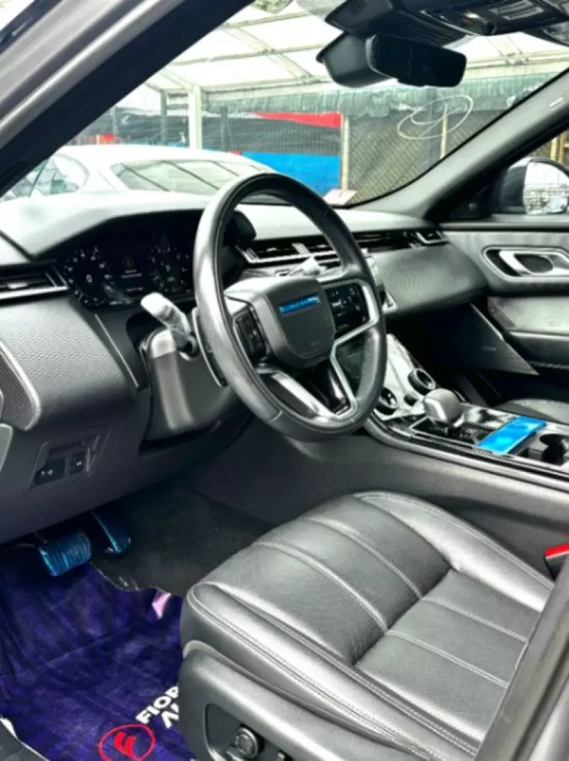 Land Rover Range Rover Velar   - 2022