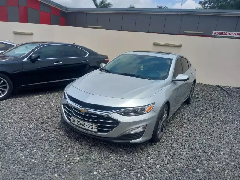 Chevrolet Malibu   - 2019