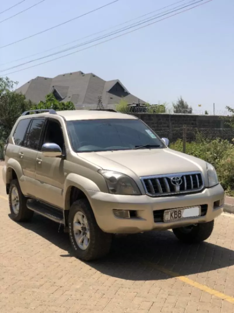 Toyota Land Cruiser   - 2005