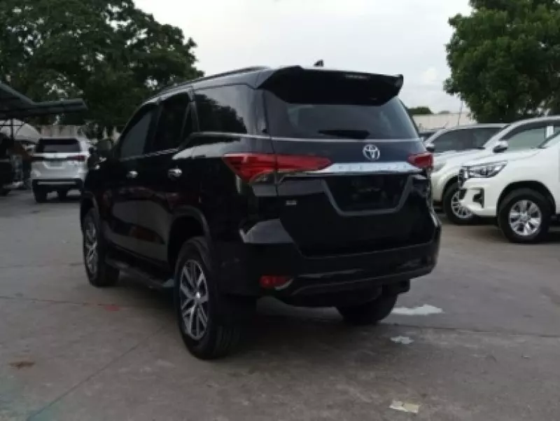 Toyota Fortuner   - 2016