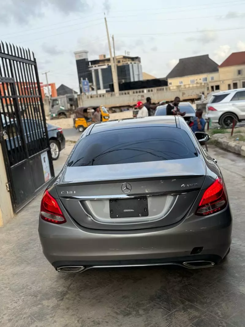 Mercedes-Benz C 300   - 2016