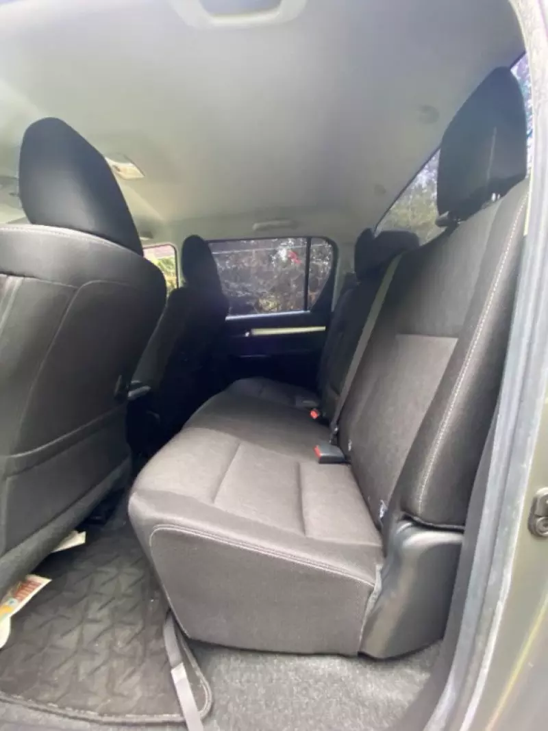 Toyota Hilux   - 2021