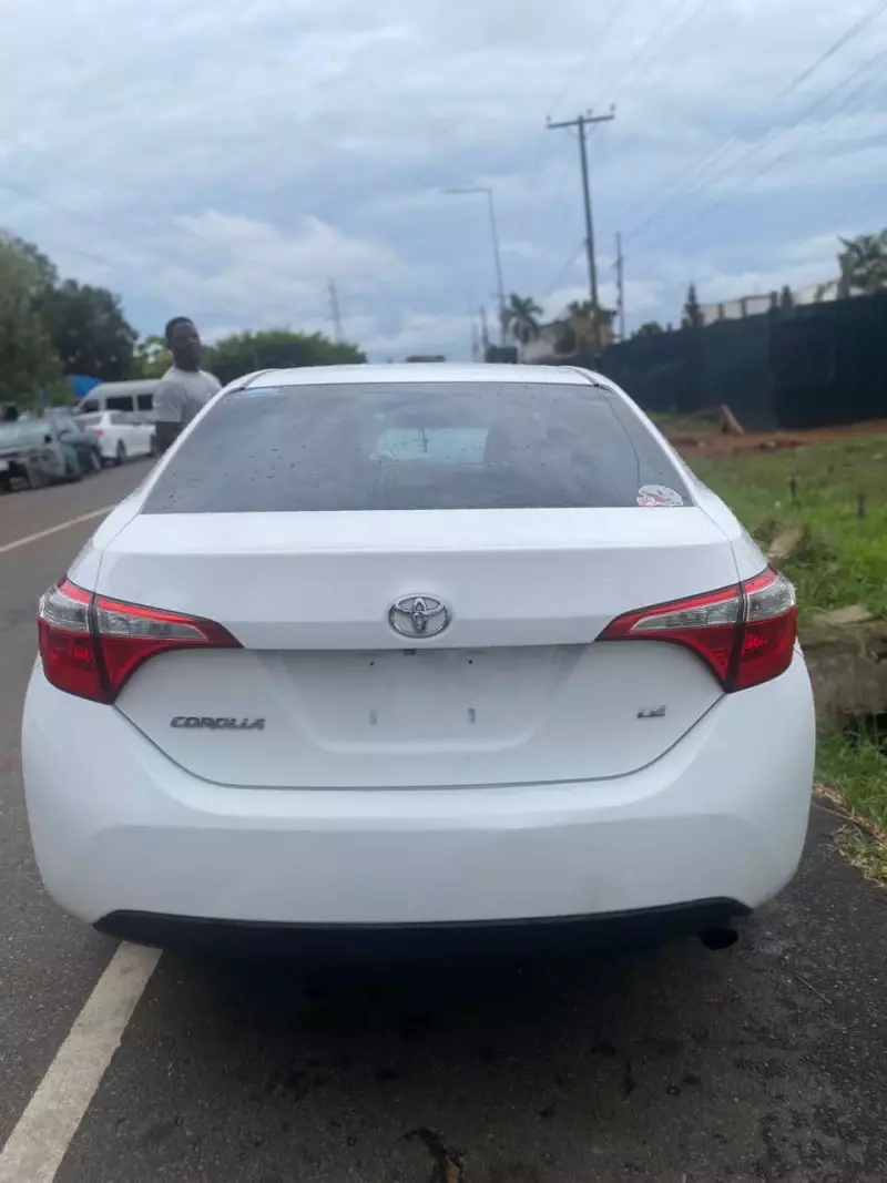 Toyota Corolla   - 2015