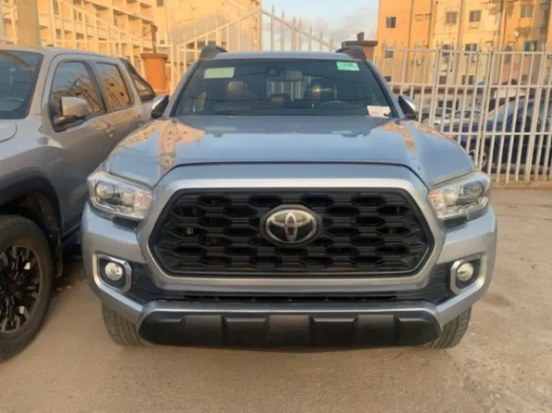 Toyota Tacoma   - 2018