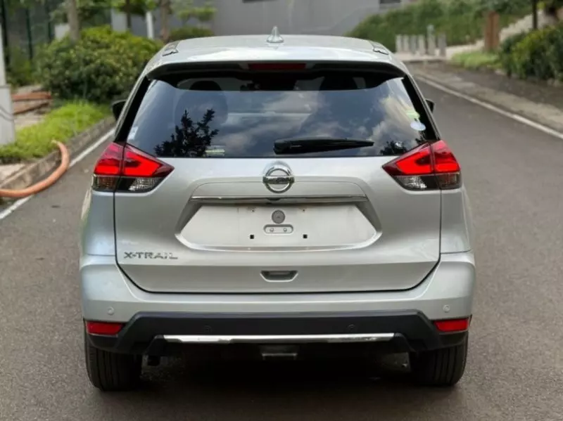 Nissan EXTRAIL HYBRID   - 2018