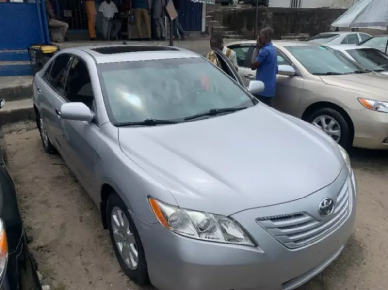Toyota Camry   - 2007