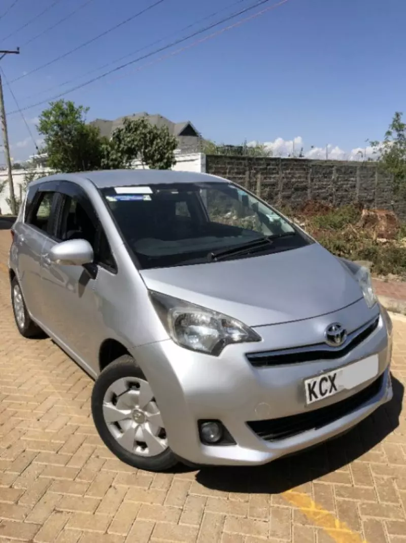 Toyota Ractis   - 2012