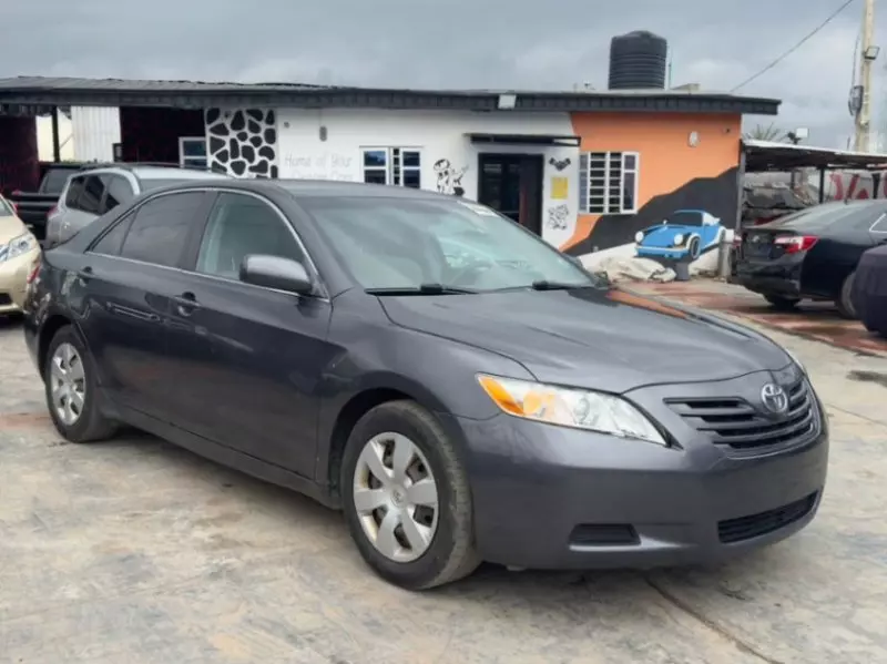 Toyota Camry   - 2008
