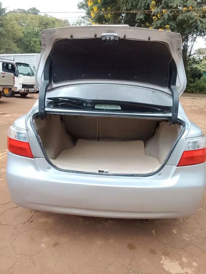 Toyota Premio    - 2008