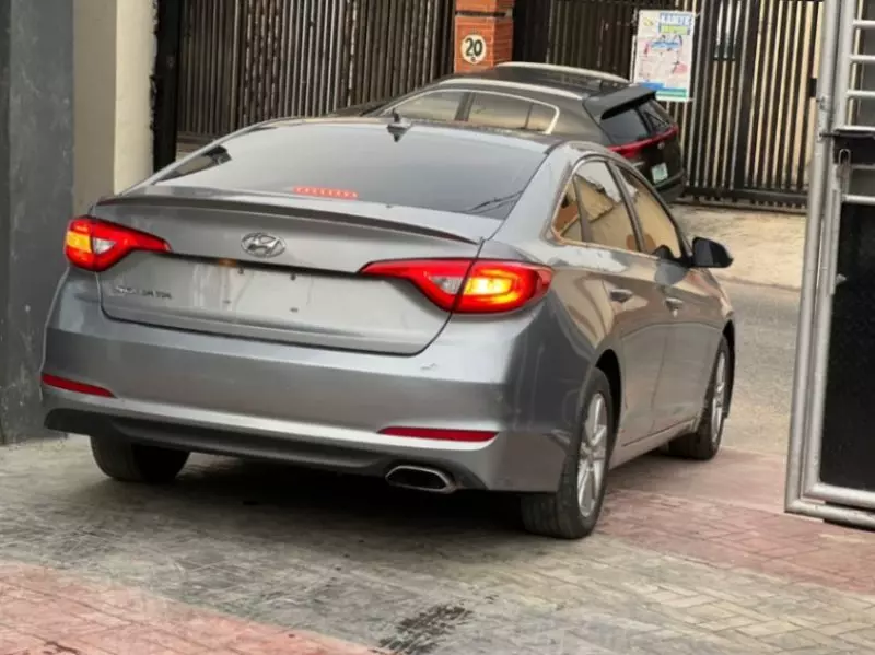 Hyundai Sonata   - 2015