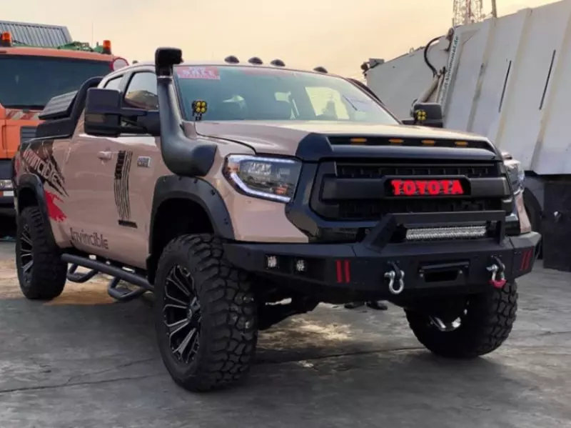 Toyota Tundra   - 2012