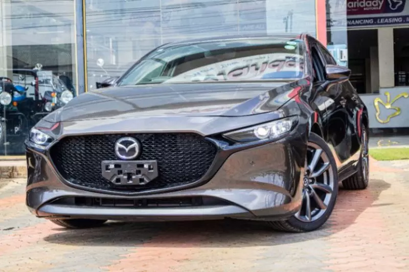 Mazda 3   - 2019