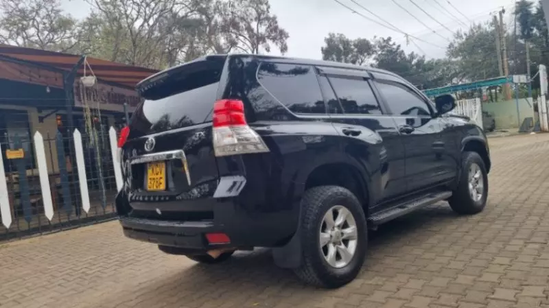 Toyota Landcruiser Prado   - 2012