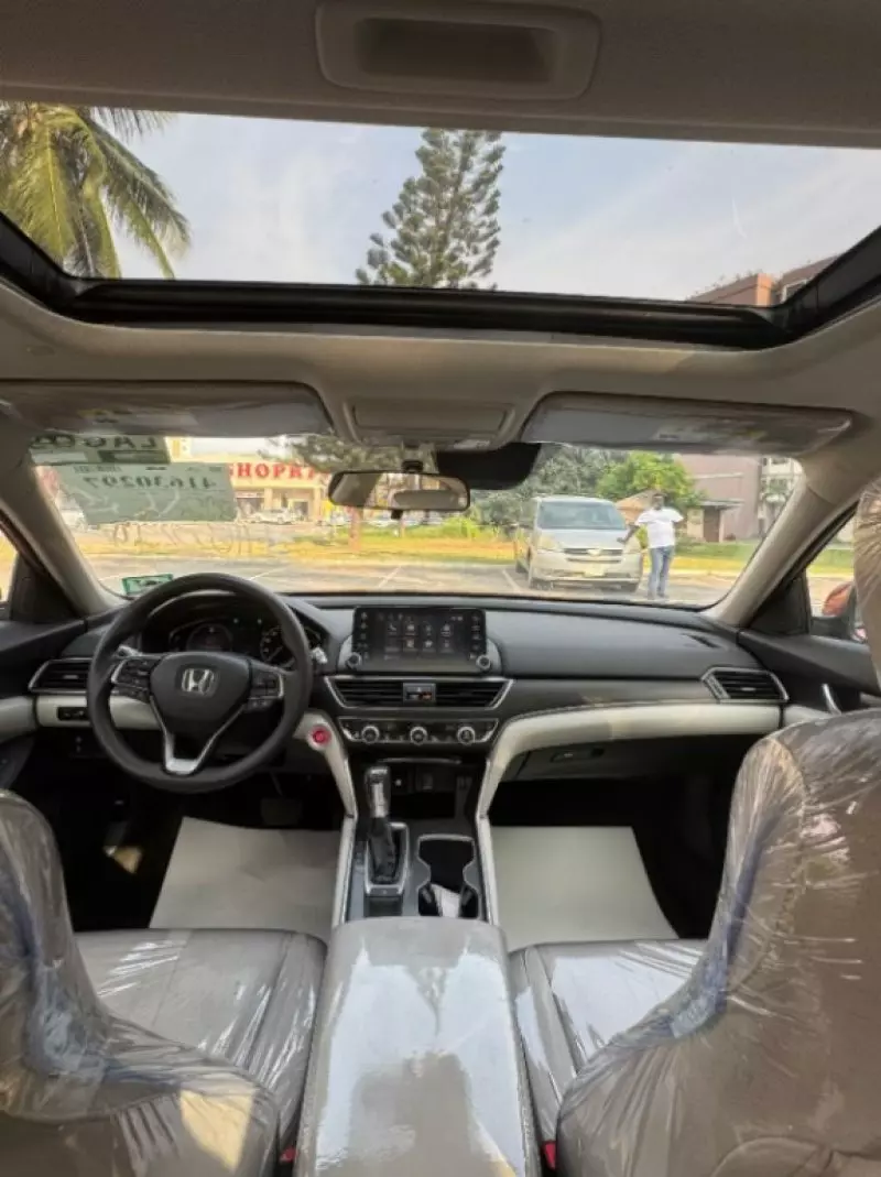 Honda Accord   - 2017