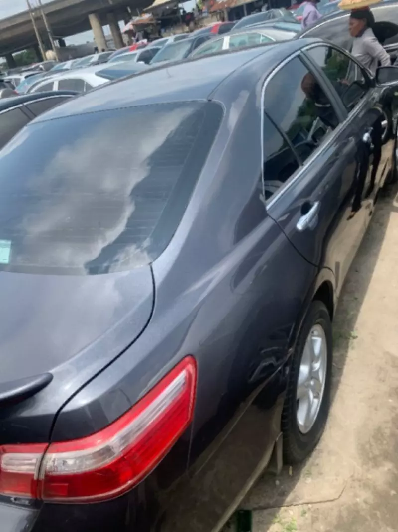 Toyota Camry   - 2007