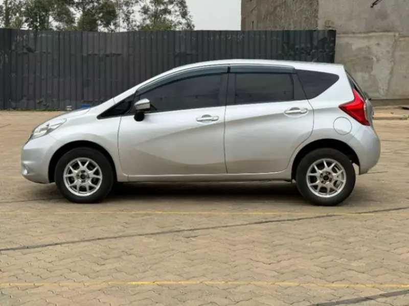 Nissan Note   - 2015