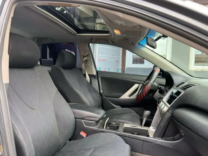 Toyota Camry   - 2009