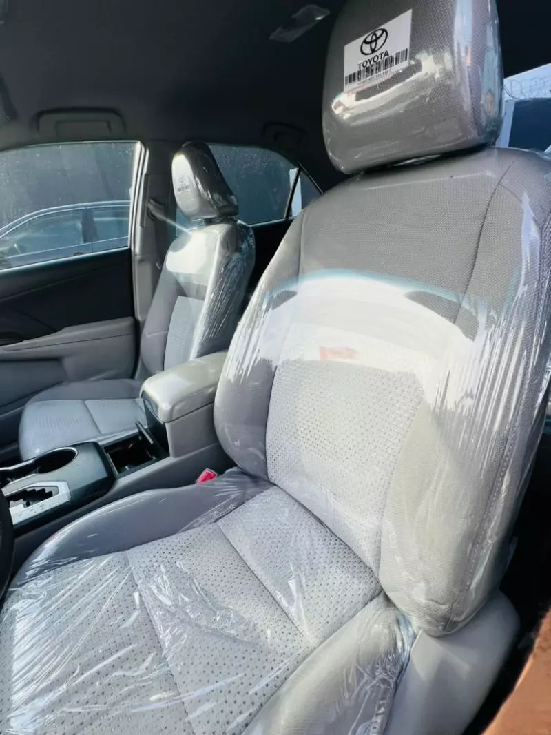 Toyota Camry   - 2014