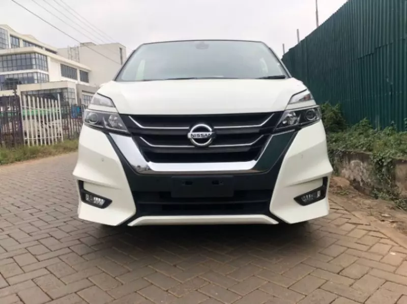 Nissan Serena Hybrid    - 2018