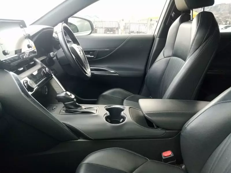 Toyota Harrier   - 2020