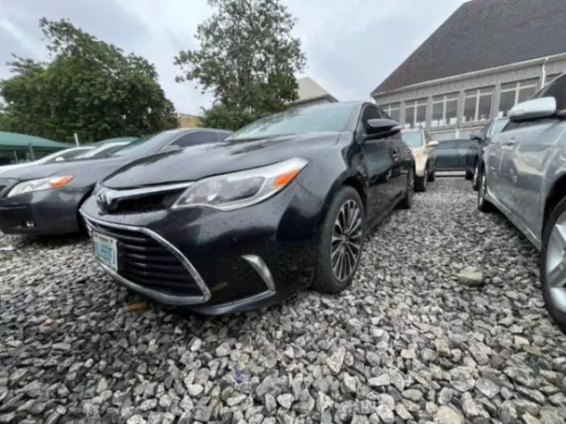 Toyota Avalon   - 2014