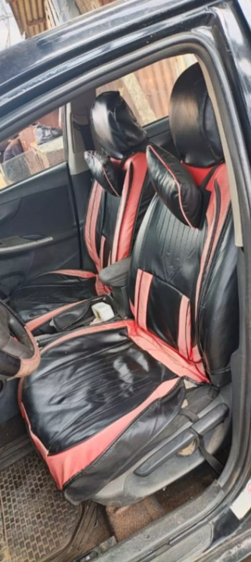 Toyota Corolla   - 2010