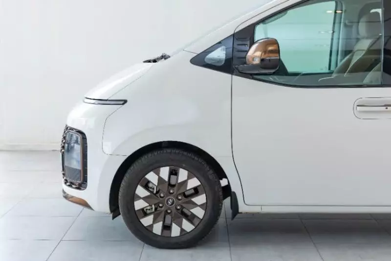 Hyundai Grand starex   - 2023