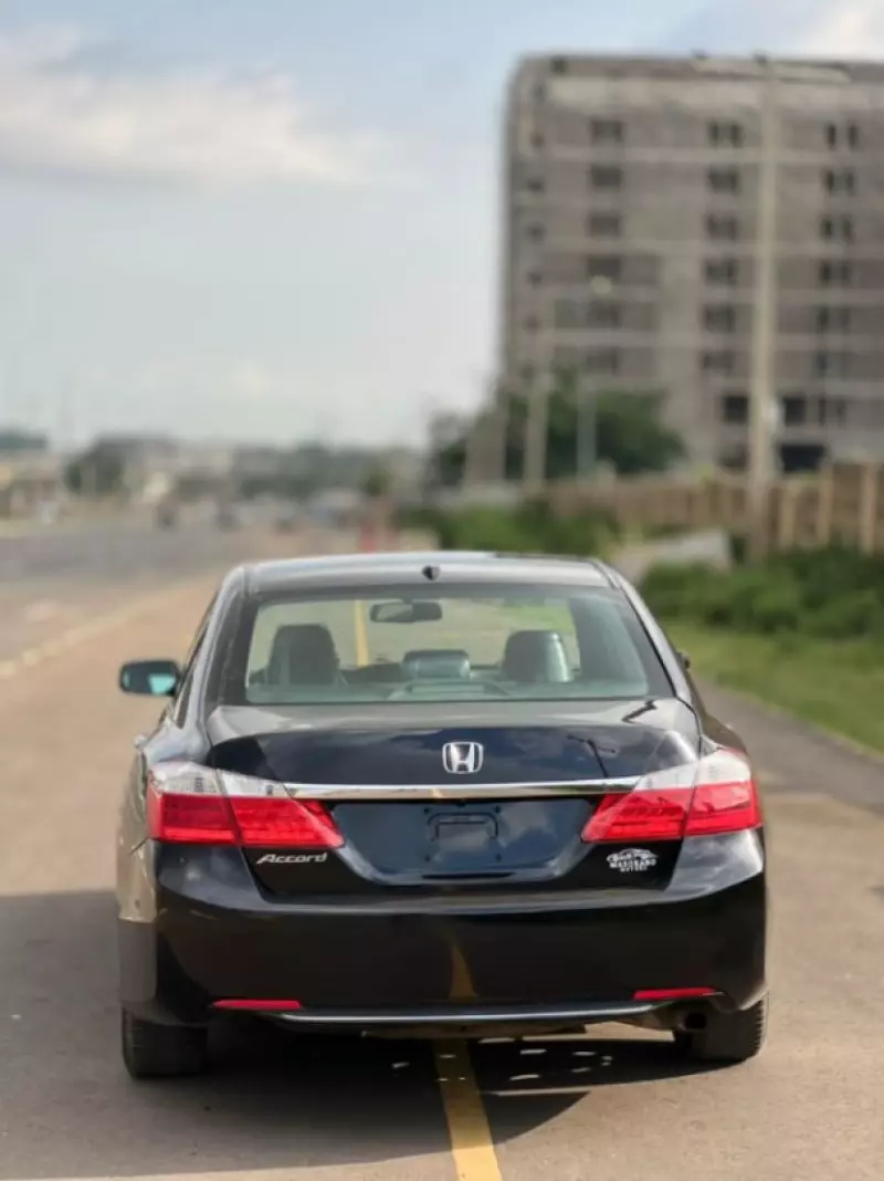 Honda Accord   - 2015