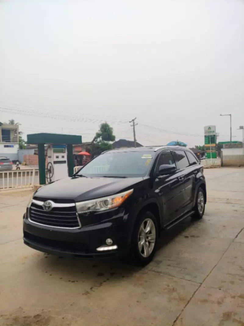 Toyota Highlander   - 2014