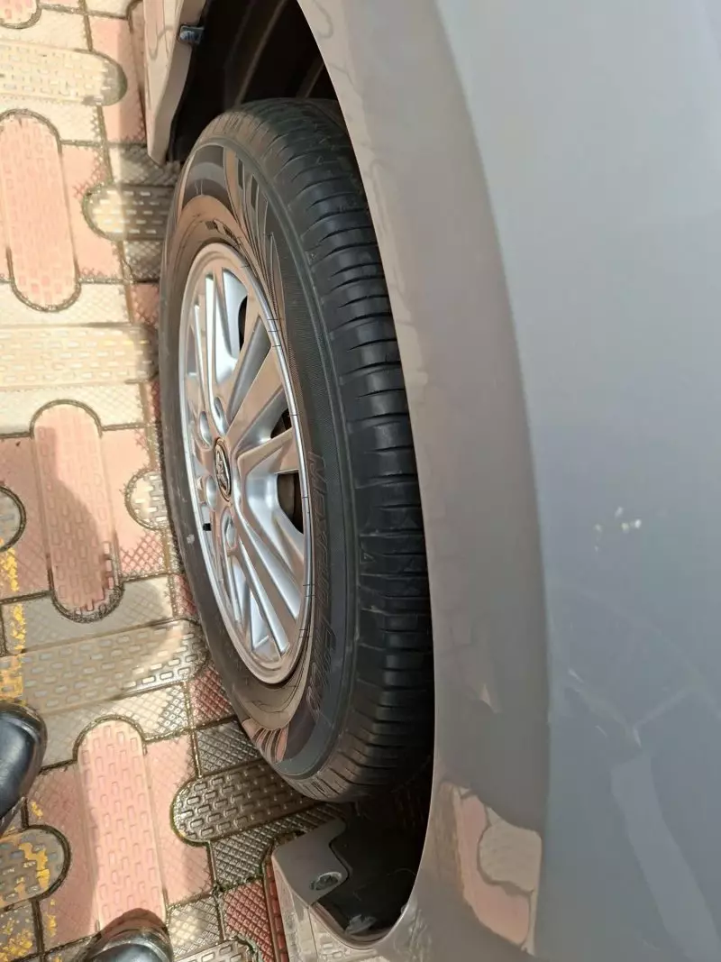 Toyota Noah   - 2014