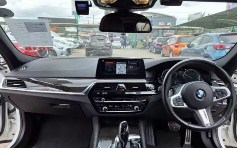 BMW 523I   - 2018